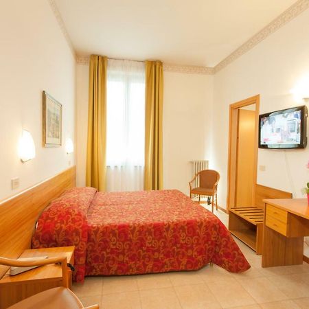 Albergo Vittoria Сальсомаджоре-Терме Экстерьер фото